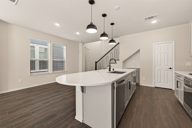 Building Photo - 3405 Knighton Hill Dr