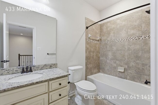 Building Photo - 433 Marianna Dr