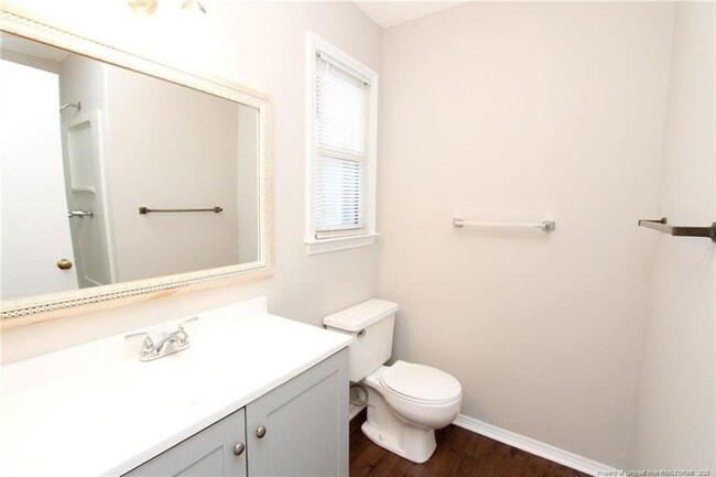 Building Photo - 3905 Lexington Dr