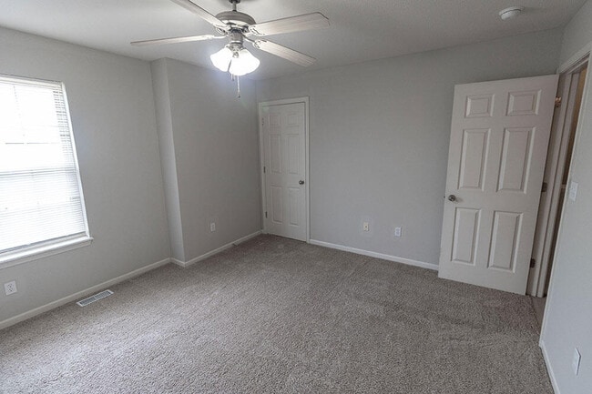 Building Photo - 4005 Snowy Owl Dr