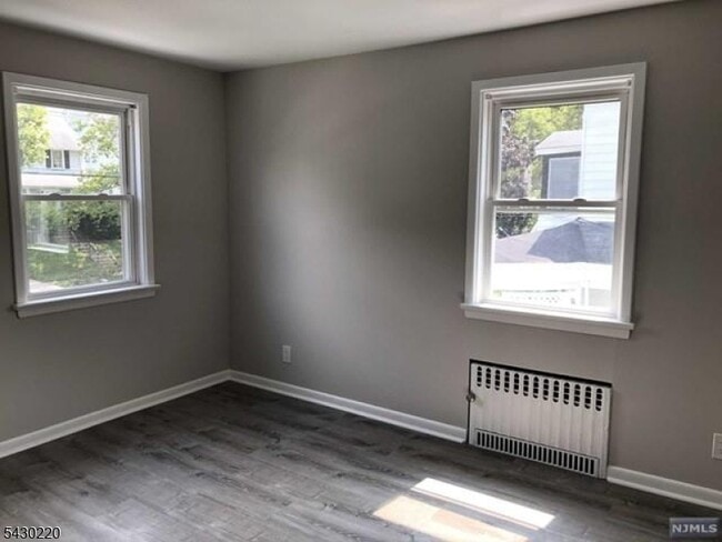 Building Photo - 166 Carmita Ave