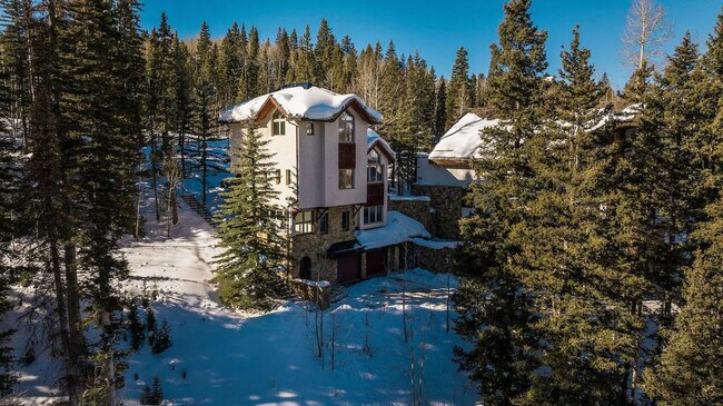 Building Photo - 116 Winterleaf Dr