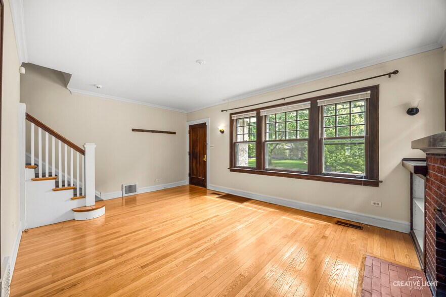 Building Photo - 44 N Spring Ave