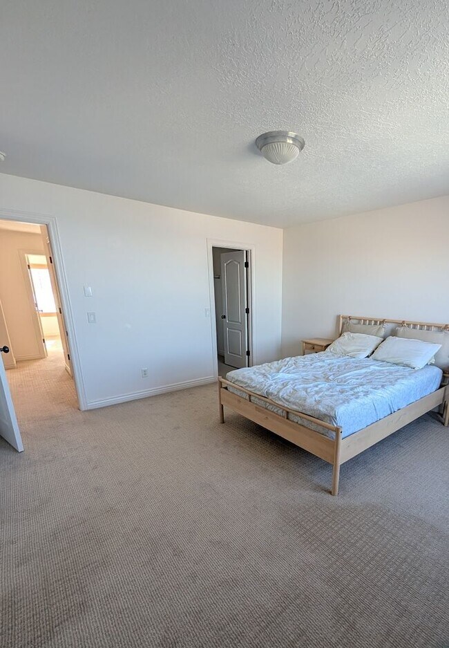 Building Photo - Beautiful 3 Bedroom Condo for Rent in Draper