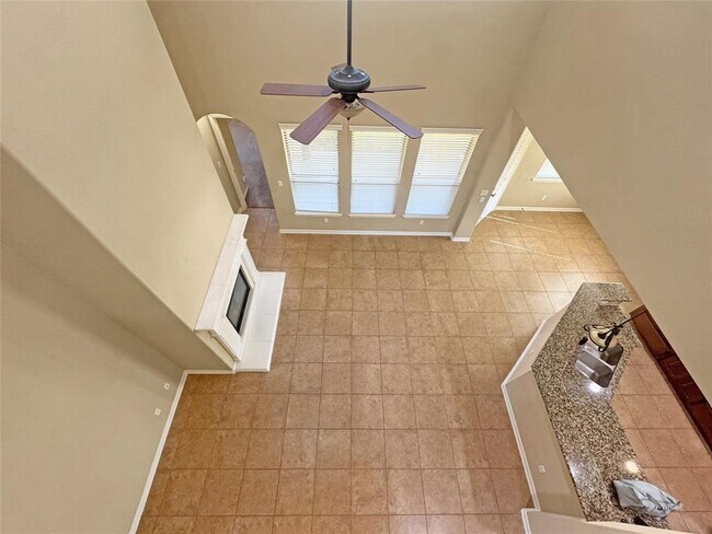 Building Photo - 14312 Senia Bend