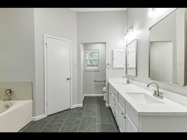Building Photo - 3627 Liles Ln