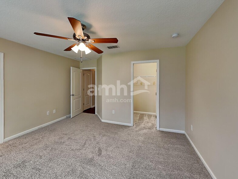 Building Photo - 12607 Wooded Bluff Ct