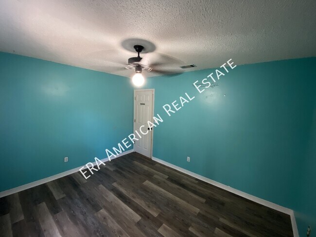 Building Photo - 192 Wright Cir