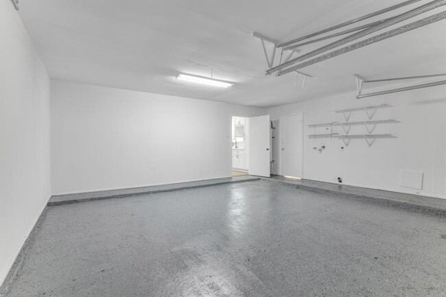 Building Photo - 9611 Camrose Ct