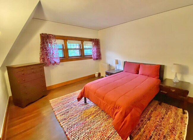 Building Photo - 3085 Fairmount Blvd