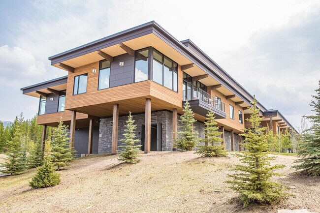 Building Photo - 4 Boathouse Way