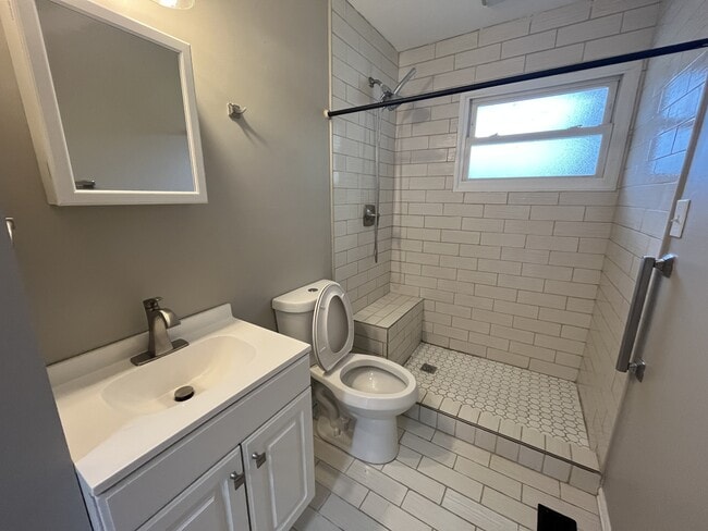 Building Photo - 2552 Sarvis Ct