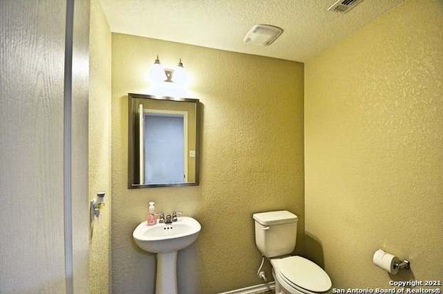 Building Photo - 2037 Brandywine Dr