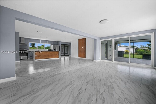 Building Photo - 5212 Santa Rosa Ct