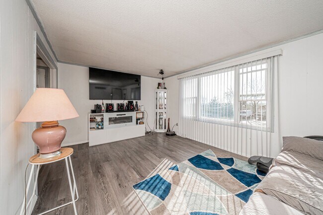 Building Photo - Please View the 3D Virtual Walk Through Before Scheduling A Showing