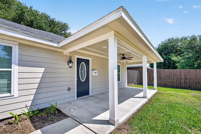 Building Photo - 7623 McHenry St