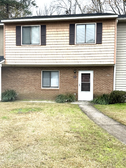 Primary Photo - 178 Beaver Pond Loop