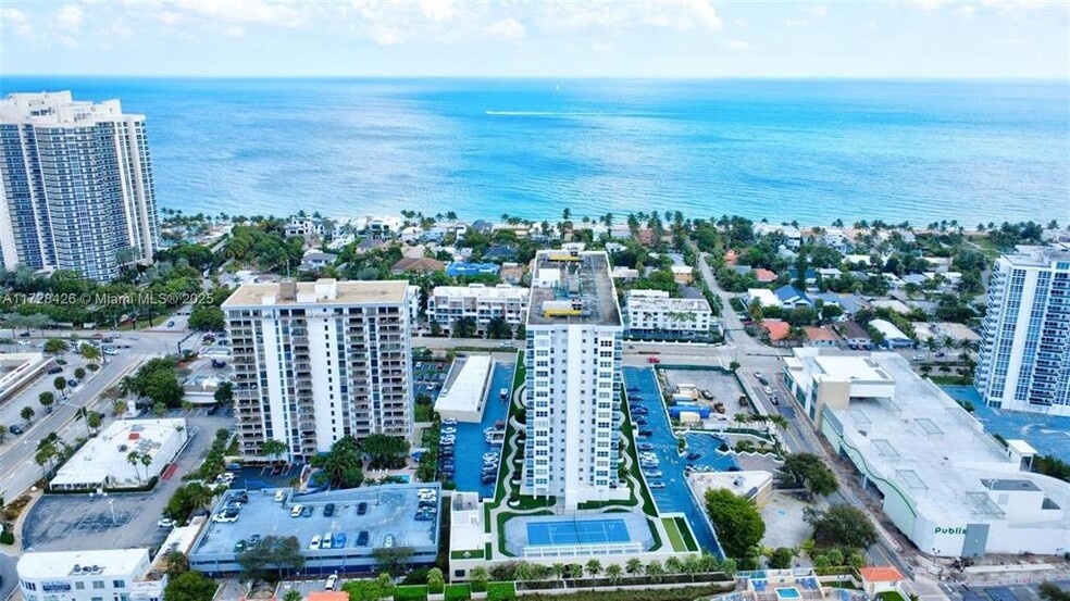 Building Photo - 3015 N Ocean Blvd