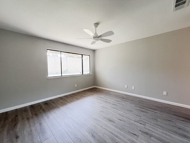 Building Photo - 7489 Maple Tree Wy