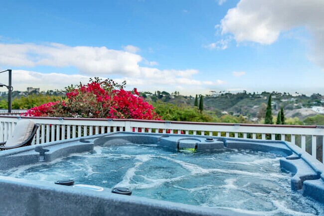 Building Photo - 4853 Twain Ave