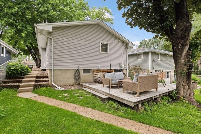 Building Photo - 4237 Ottawa Ave S