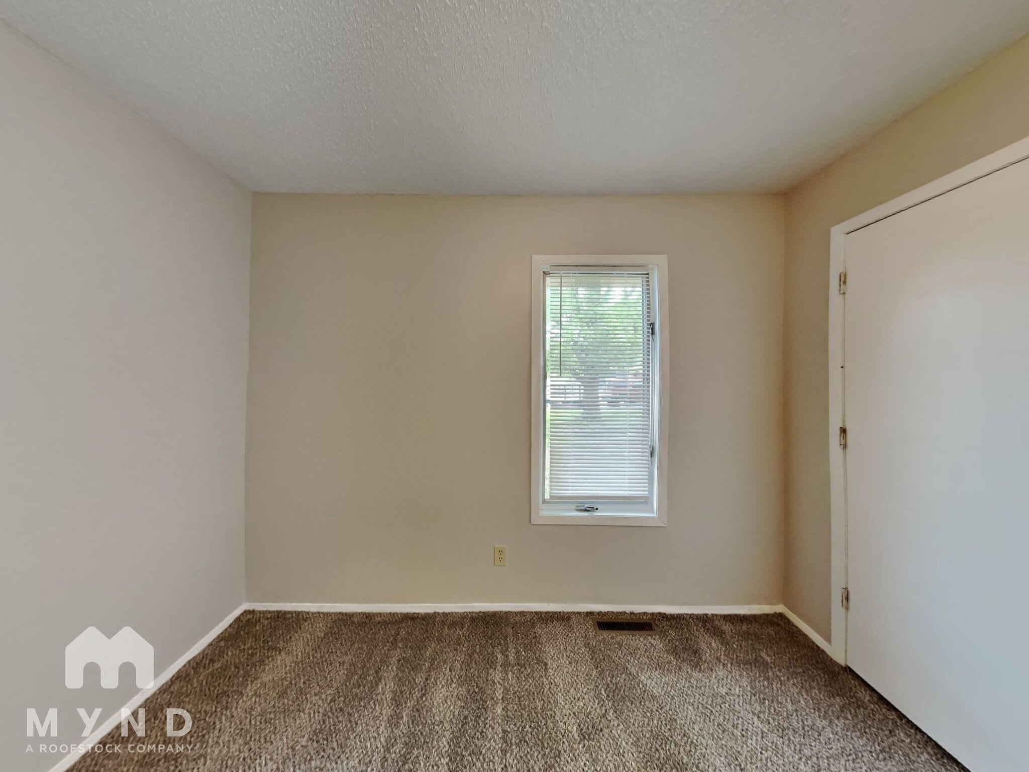 Building Photo - 1155 W Lindberg St