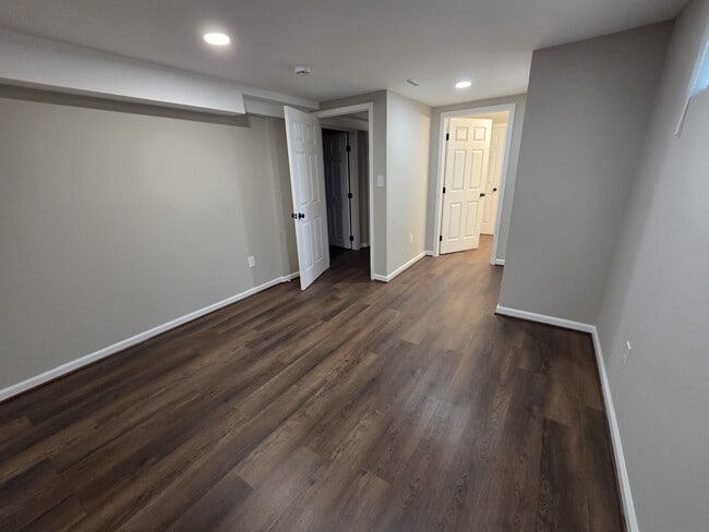 Building Photo - 611 Austin Ln