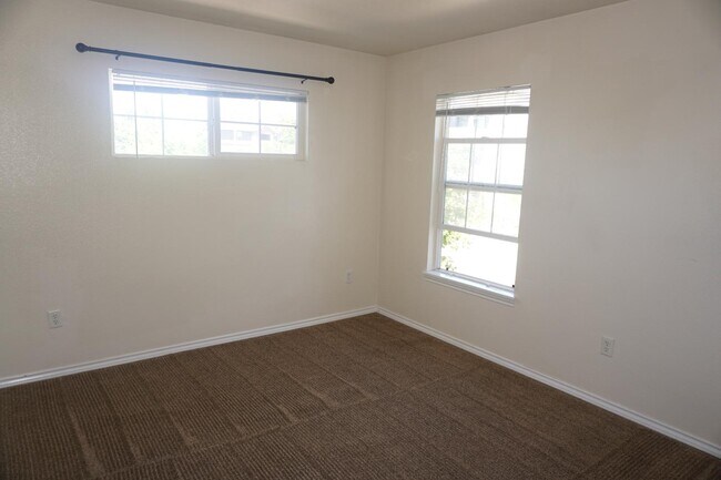 Building Photo - 11811 Clover Field Ln