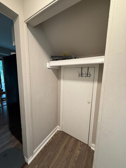 Building Photo - 2823 Chablis Cir