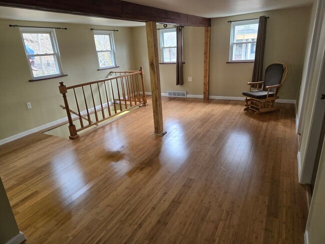 Building Photo - 653 Sloop Rd