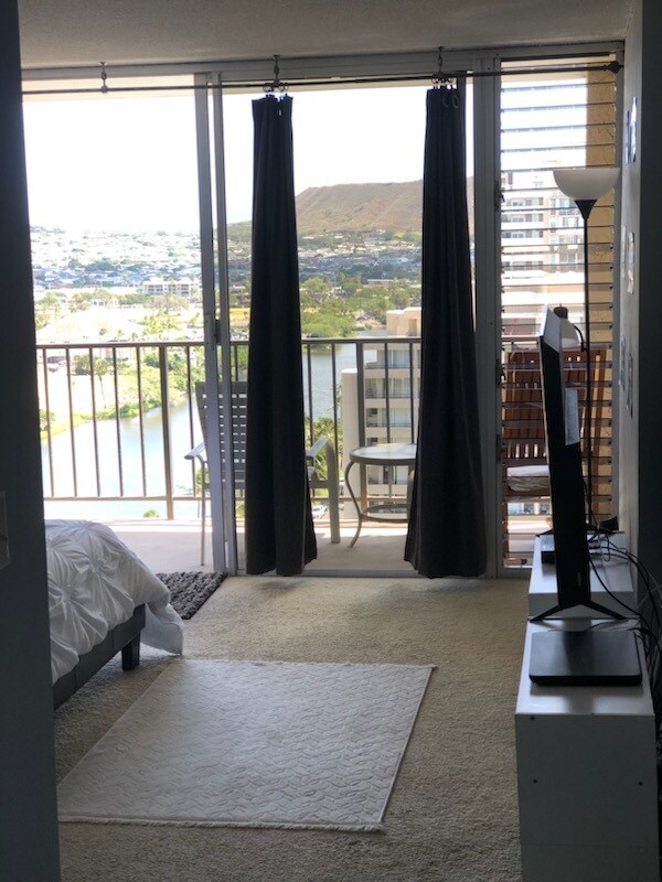 Building Photo - 2345 Ala Wai Blvd