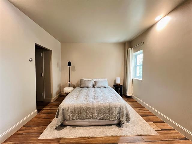 Building Photo - 6211 W Northwest Hwy