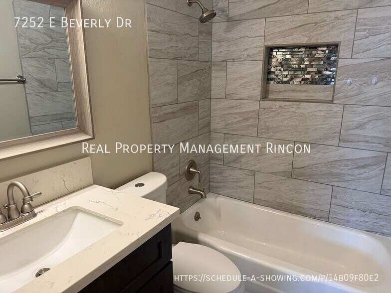 Building Photo - 7252 E Beverly Dr