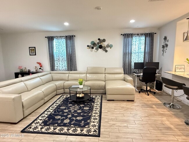 Building Photo - 127 E Gemini Pl