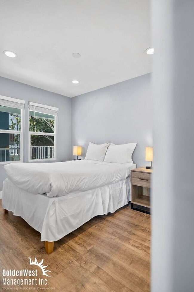 Building Photo - Charming 2Bdm 1Ba upstairs Unit in North P...