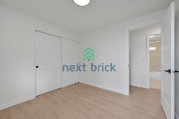 Building Photo - Charming Single-Story Retreat in a Quiet Kent Neighborhood!