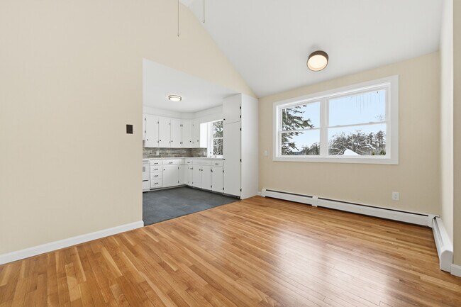 Building Photo - 11 Caribou Dr