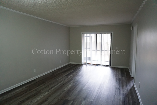 Building Photo - 2BR/2BA Condo - Great Location in Midtown ...