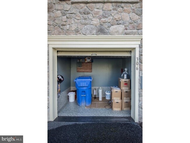 Building Photo - 306 Burnt Church Ct