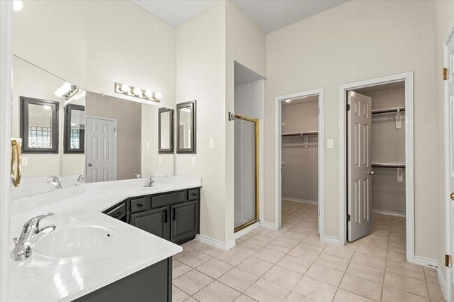 Building Photo - 5916 Rickerhill Ln