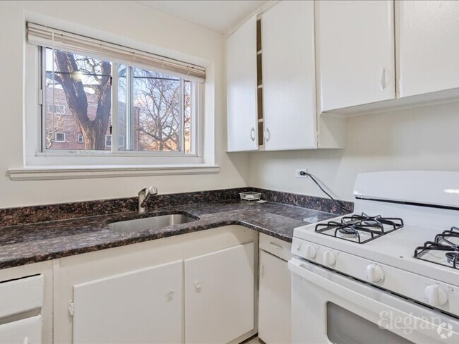Building Photo - 111-16 66th Ave
