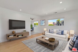 Building Photo - 119 Paloma Ave