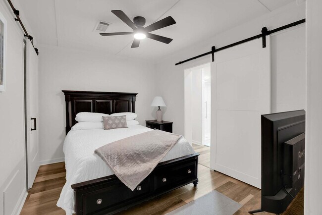 Building Photo - 115 Hale Loop