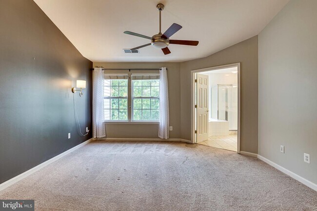 Building Photo - 43103 Forest Edge Square