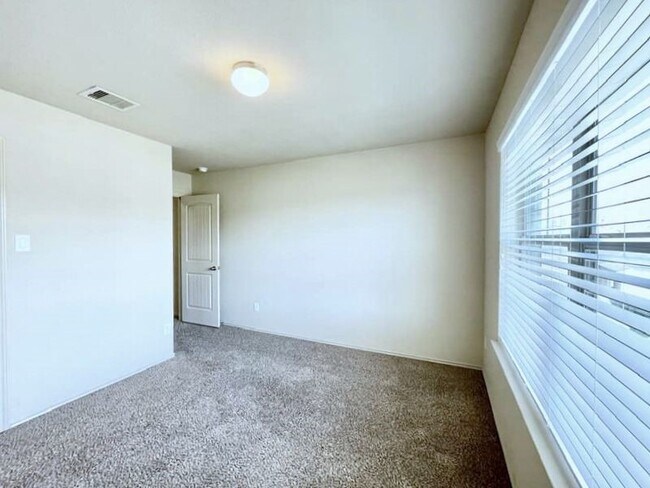 Building Photo - 20431 Sweet Louetta Ln