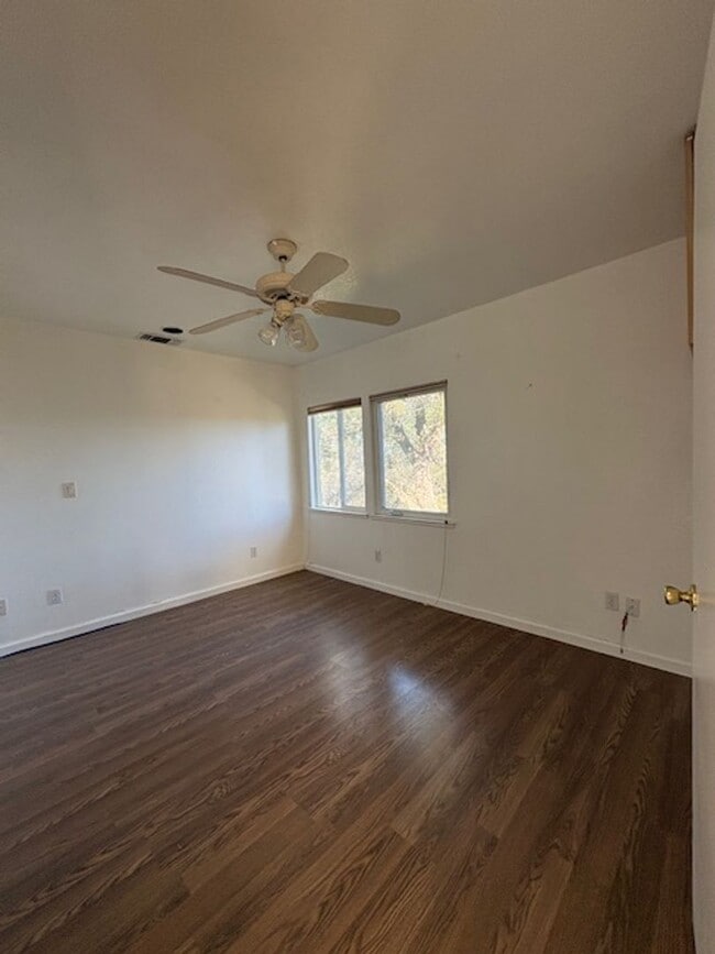 Building Photo - Beautiful 1bd/1ba