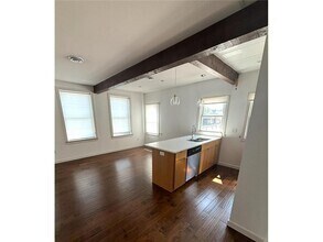 Building Photo - 1610 W Lake St