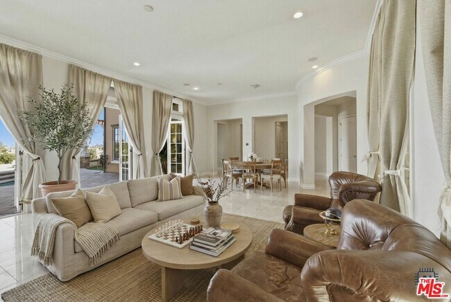Building Photo - 25561 Prado De Oro