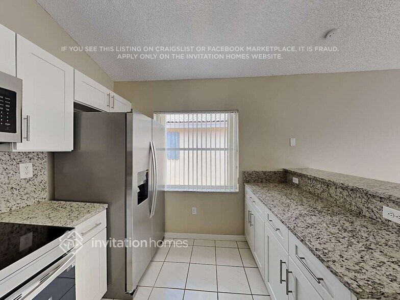 Building Photo - 15745 SW 82nd St