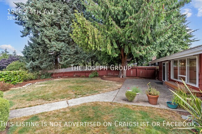 Building Photo - Beautifully updated 3 bed/1.75 bath in Des...
